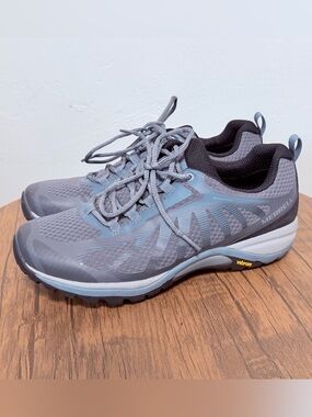 Merrell Siren Edge Waterproof Walking Shoe Size 8.5W